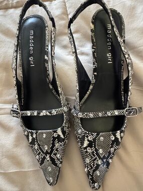 Madden Girl Black & White Snake-Print Studded Pointed Slingbacks